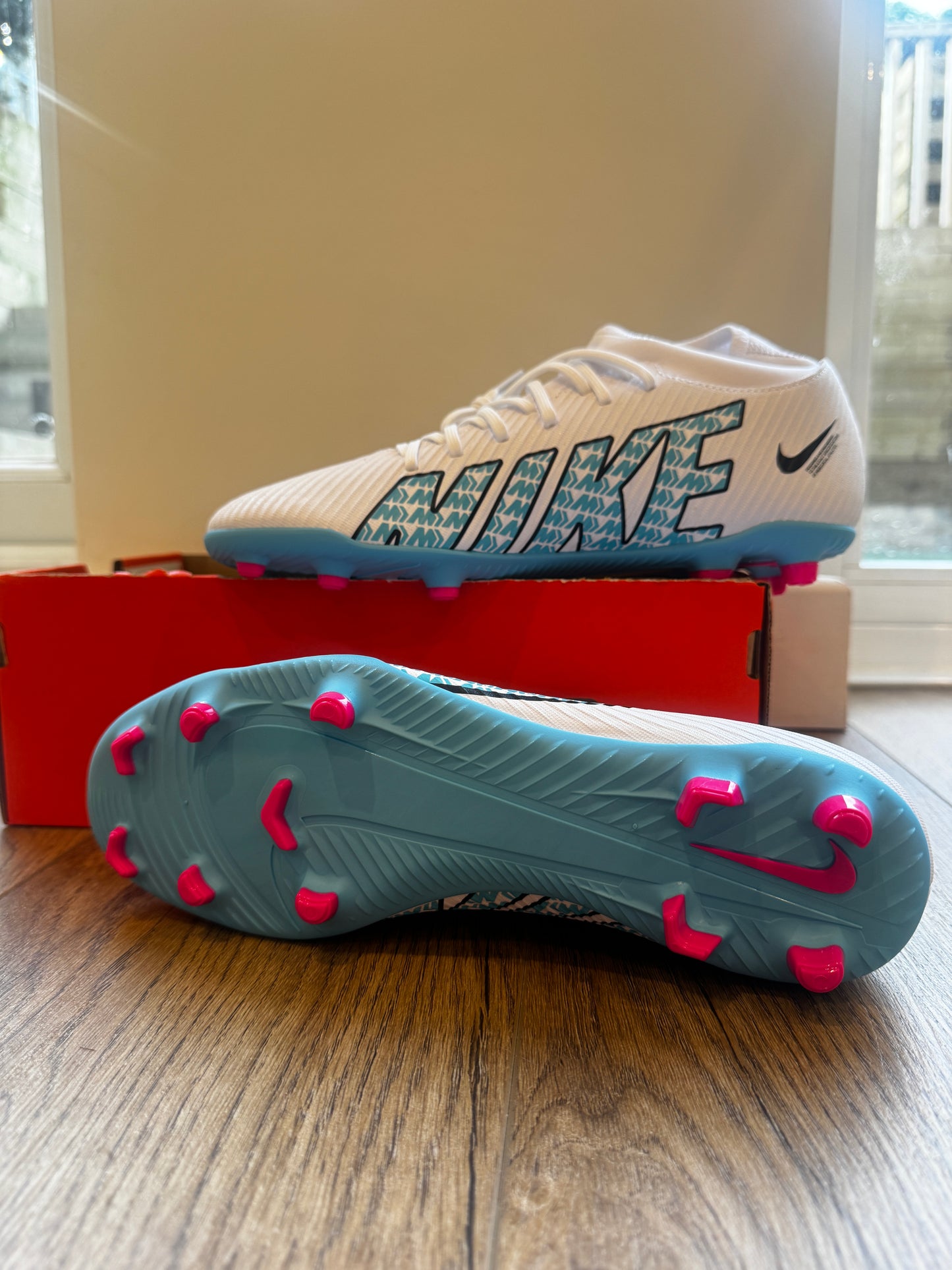 Nike Superfly Football boots - Size 9