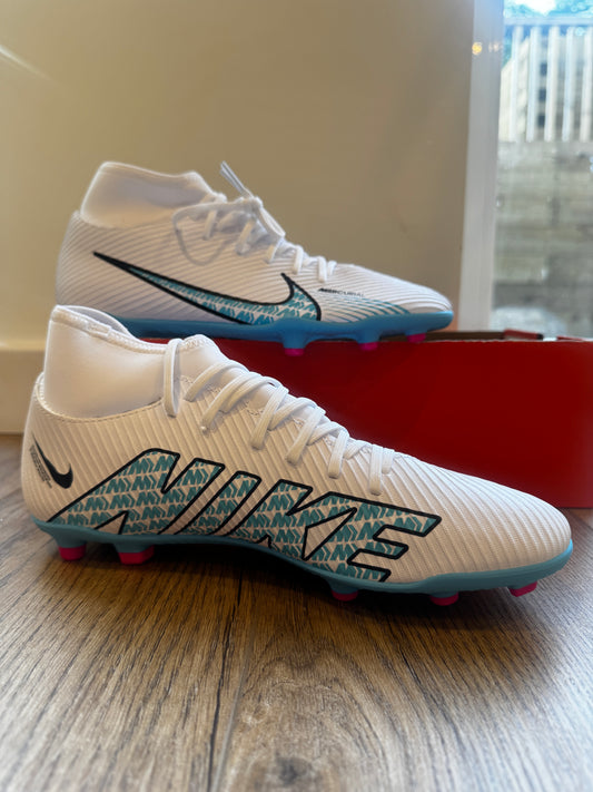 Nike Superfly Football boots - Size 9